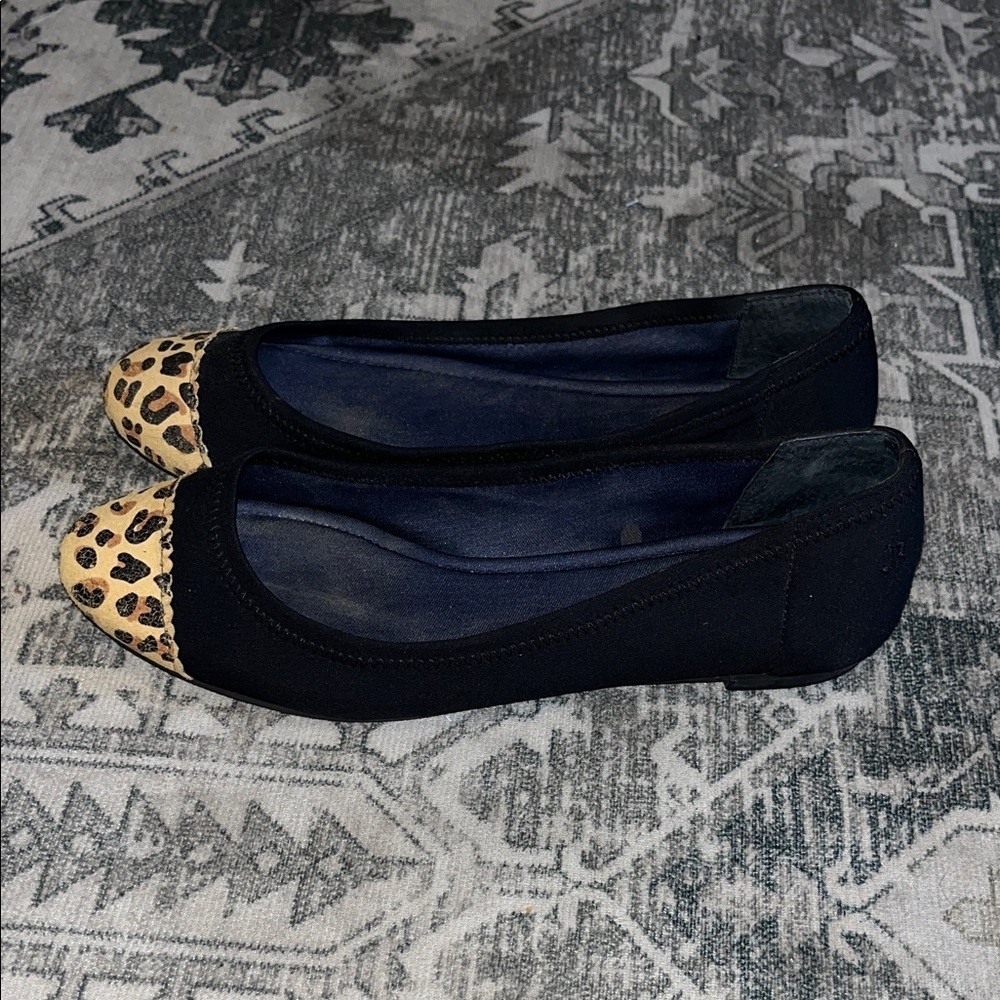 Jack Rogers women’s Leopard Print Toe Black Ballet Flats size 9